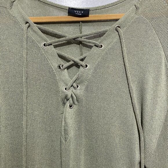 Vici Women's Olive Green Tundra Lace Tie-Up Closure Stretchy Knitted Top Large - Picture 4 of 9